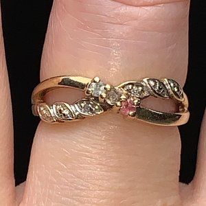 Vintage 10Kt gold Mothers ring, size 7